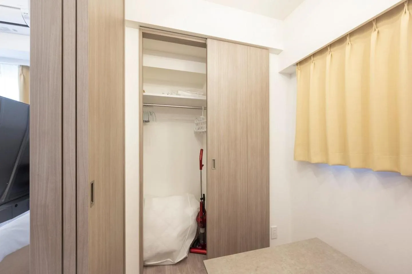 Dearicious Honjoazumabashi II Apartment Tokyo