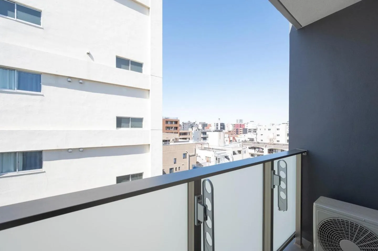 Dearicious Honjoazumabashi II Apartment Tokyo Japan