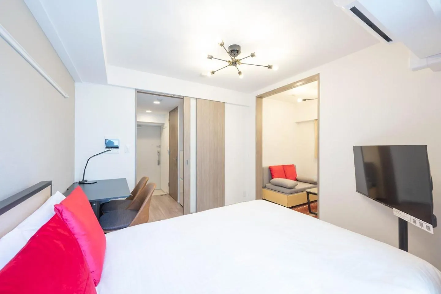 Dearicious Honjoazumabashi II Apartment Tokyo
