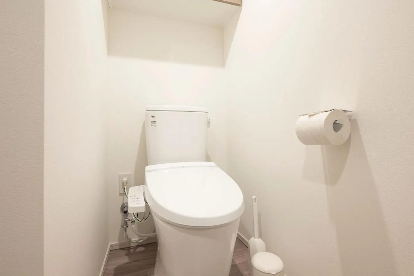 Dearicious Honjoazumabashi II Apartment Tokyo