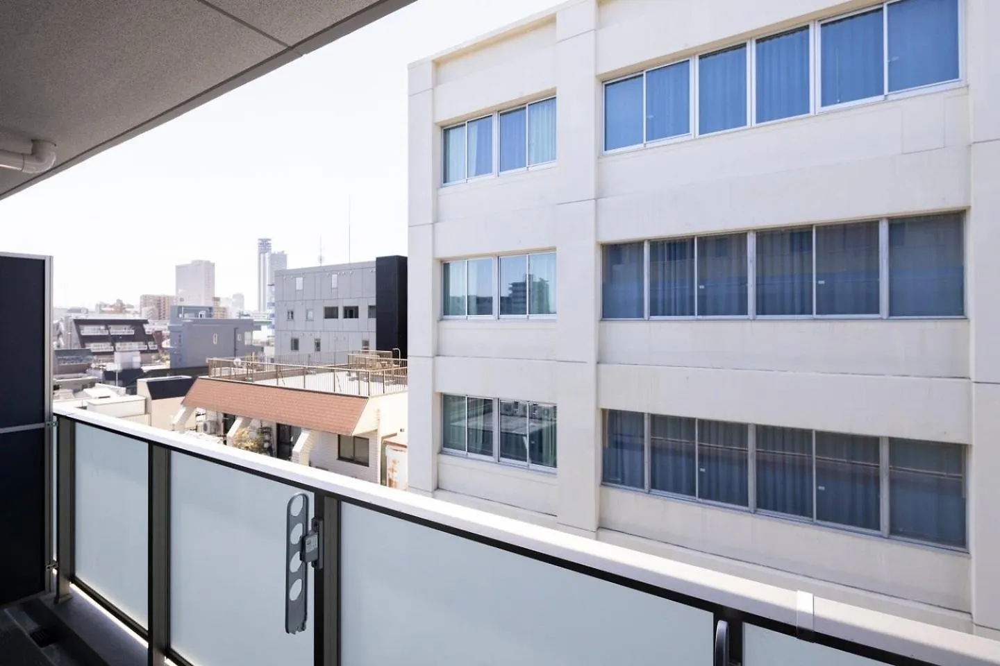 Dearicious Honjoazumabashi II Apartment Tokyo